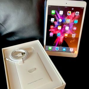 Ipad mini open box with case